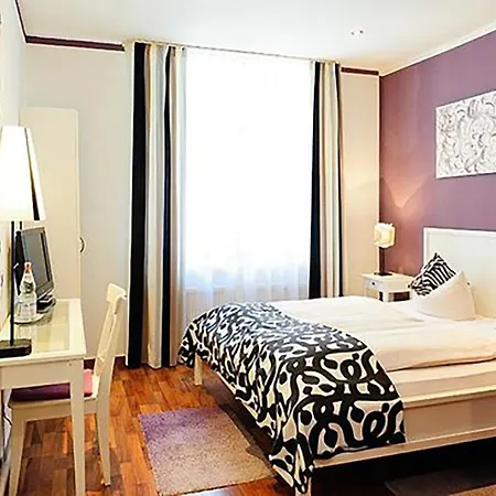 Skada Coelln Otel 3*